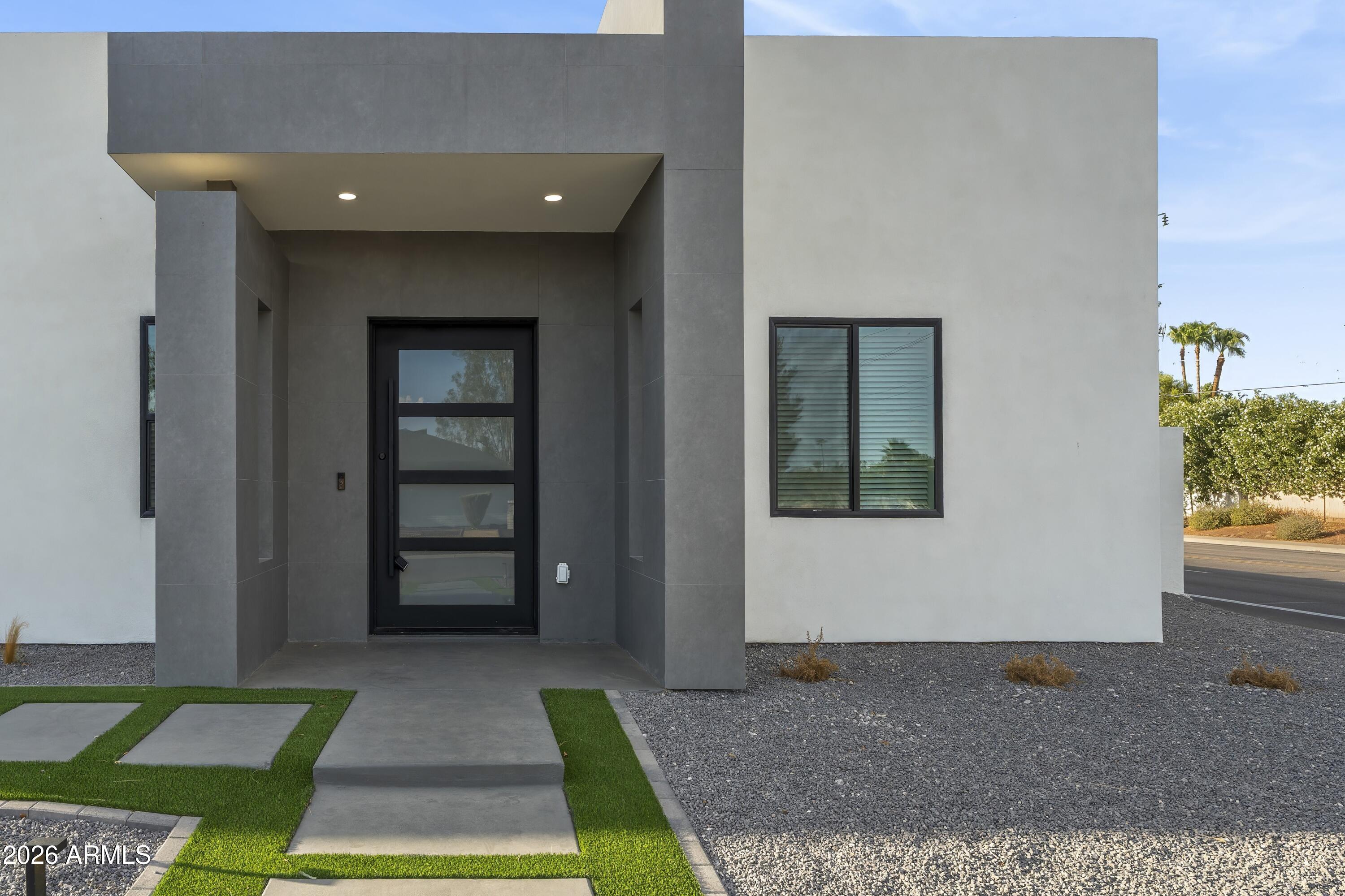 5540 E DAHLIA Drive
