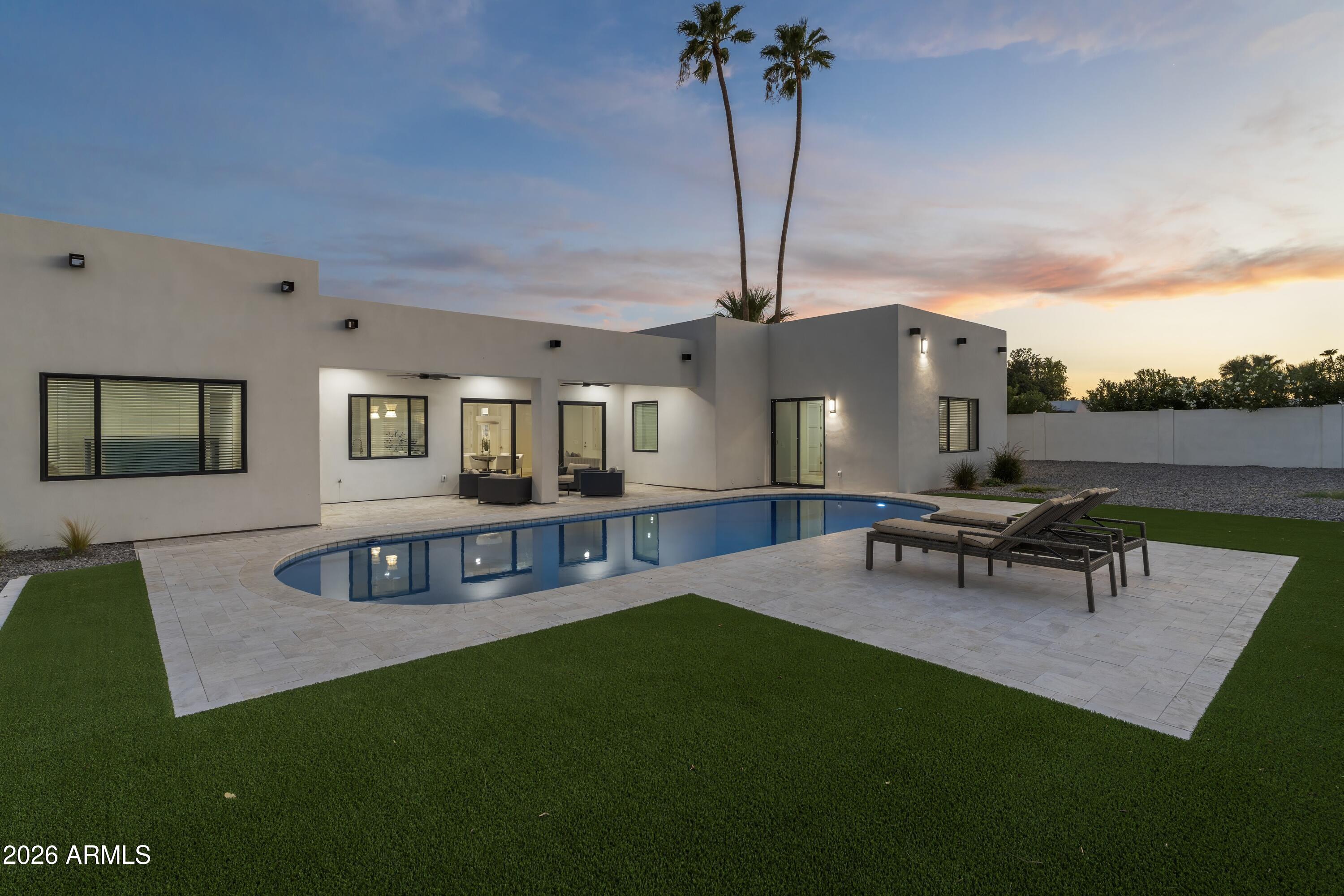 5540 E DAHLIA Drive