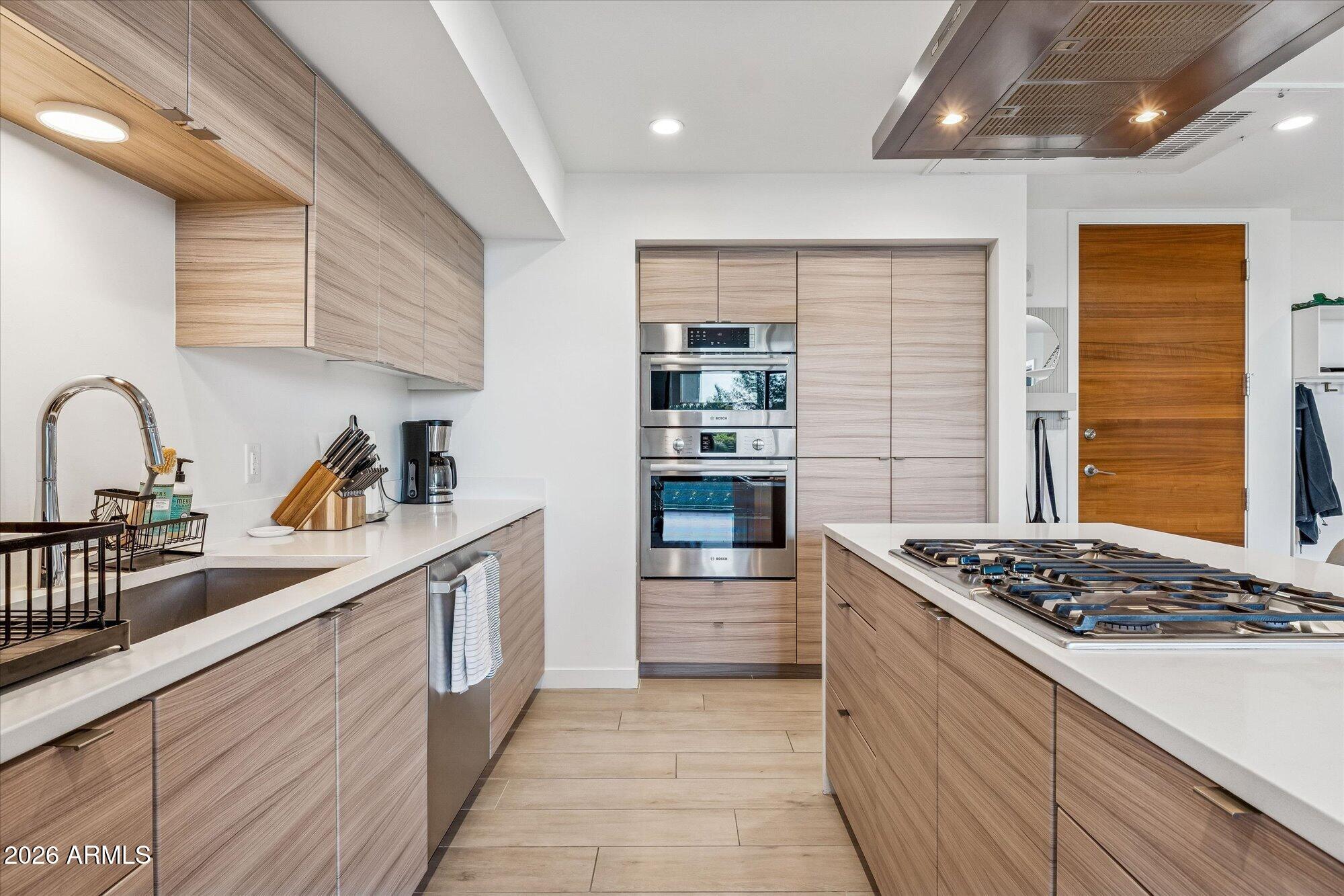 200 W PORTLAND Street 416