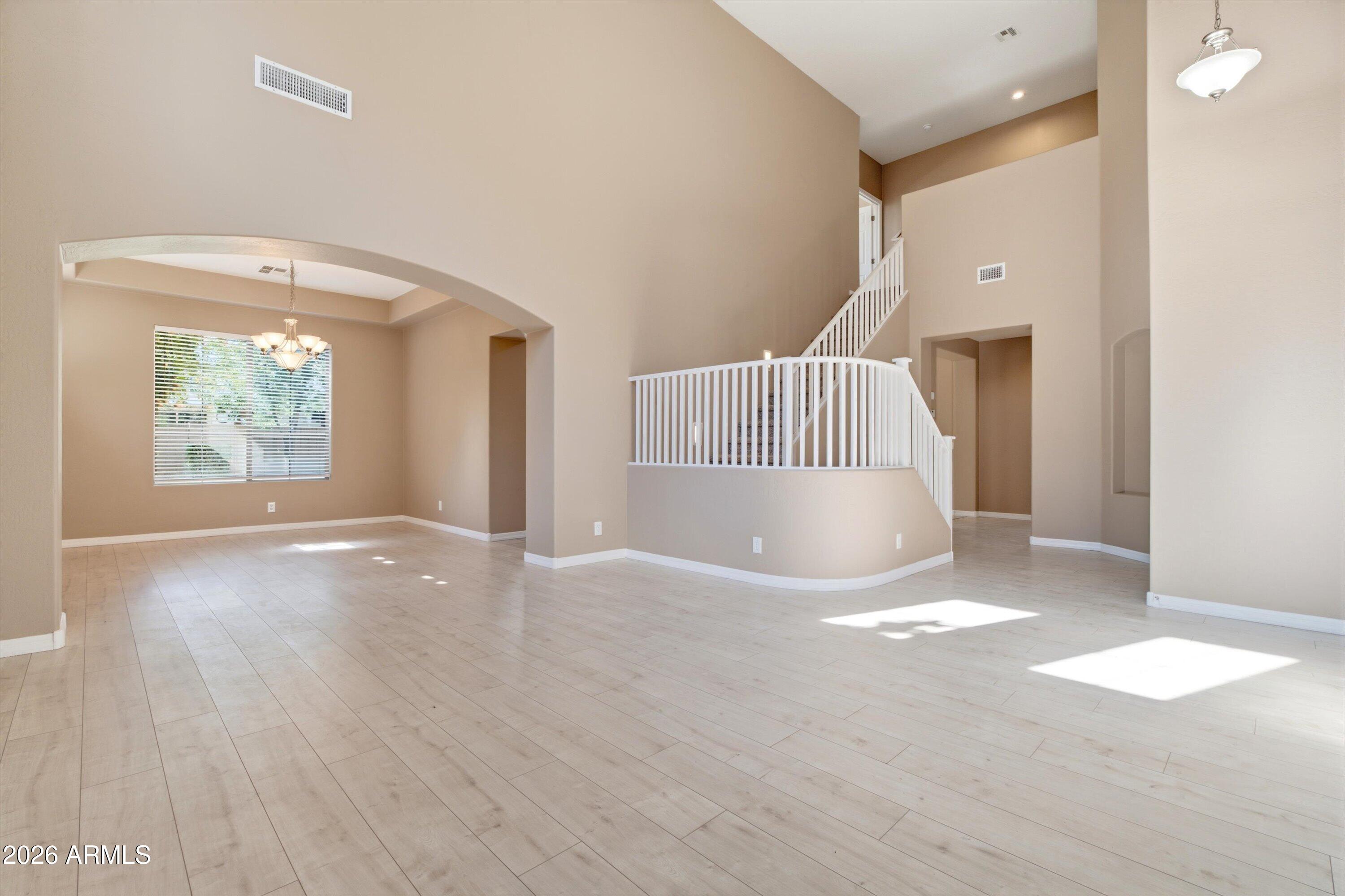 3097 E RAVEN Court