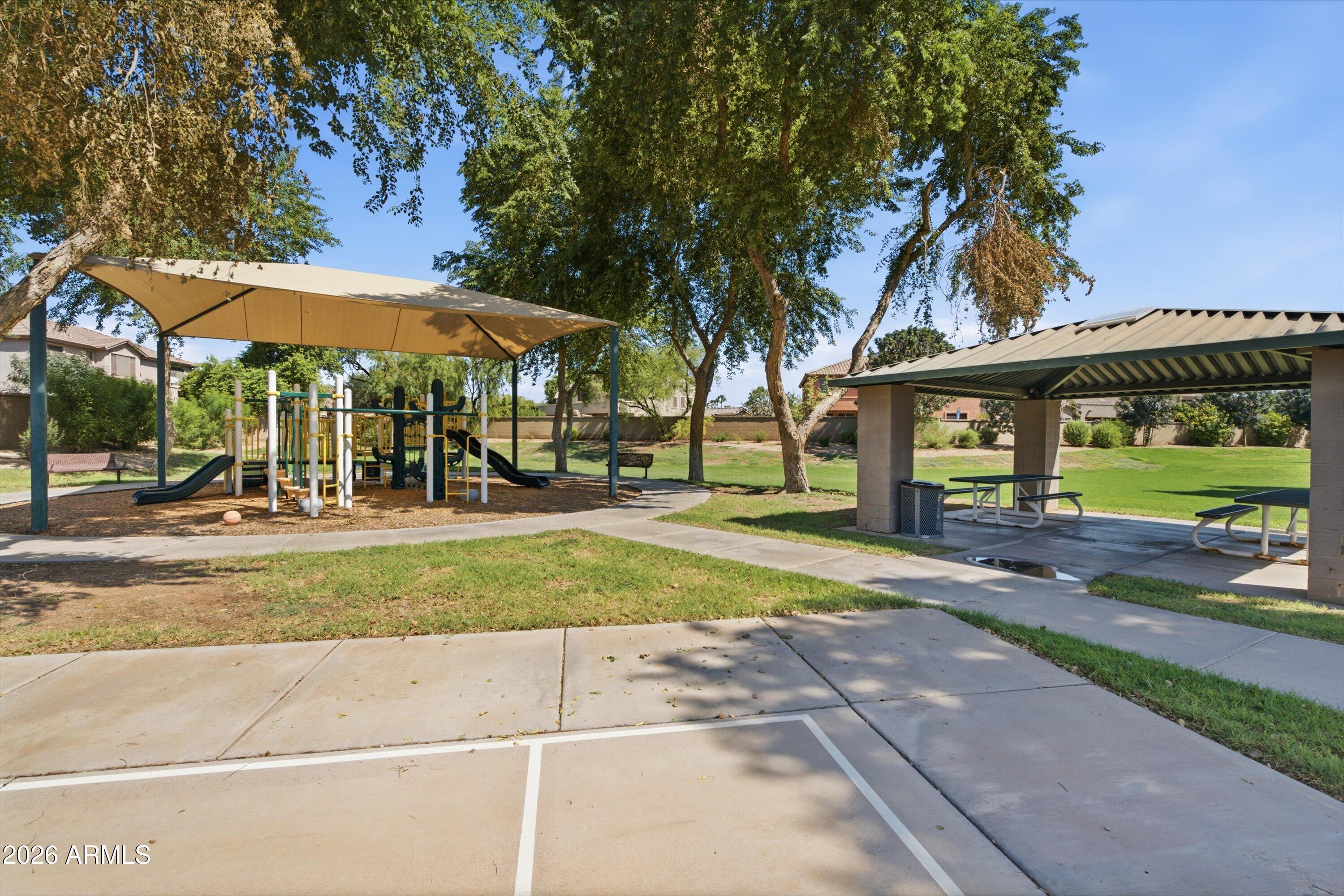 3097 E RAVEN Court