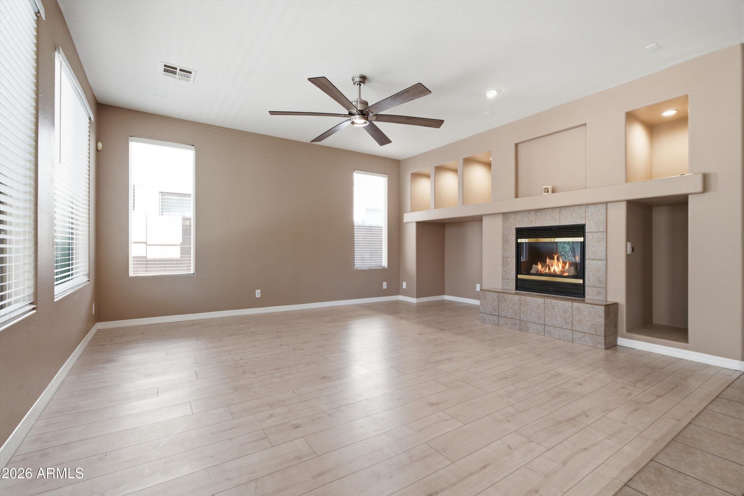 3097 E RAVEN Court