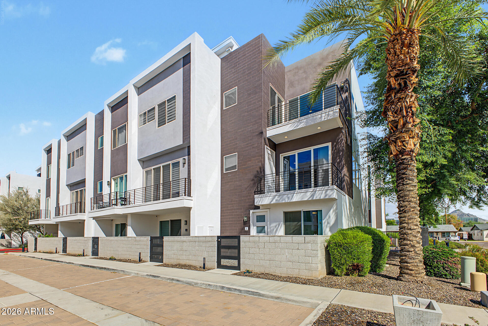4444 N 25TH Street 1