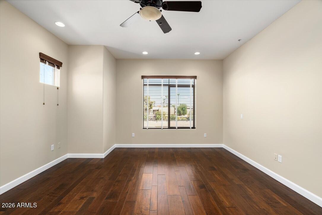 4931 N WOODMERE FAIRWAY 1005