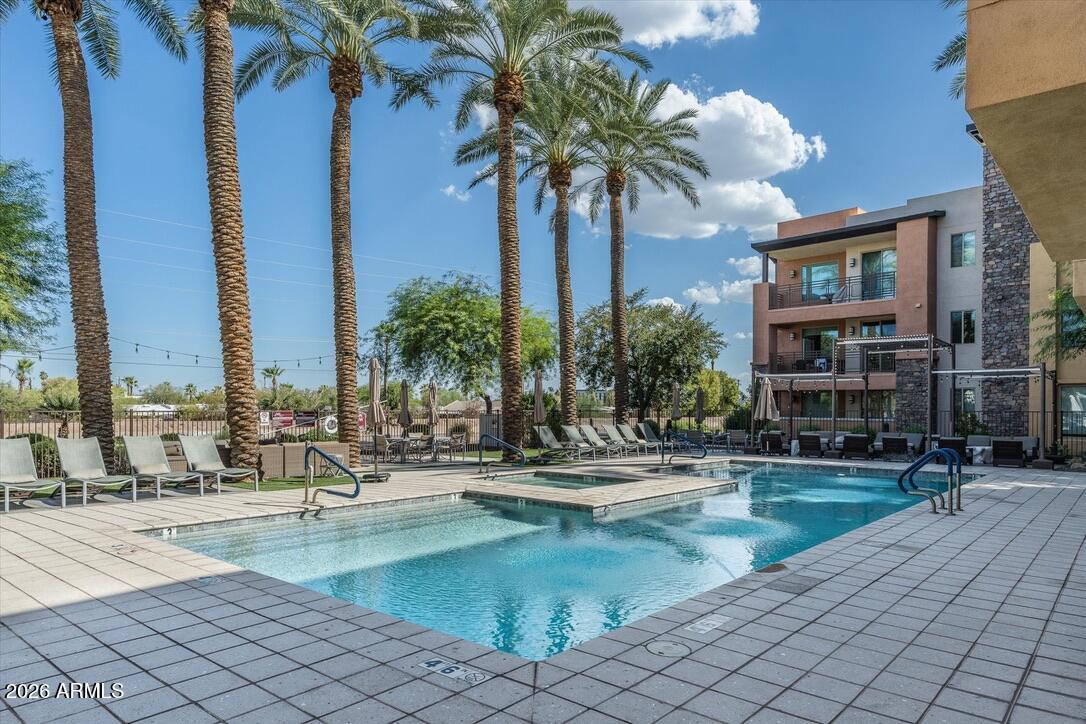 4931 N WOODMERE FAIRWAY 1005