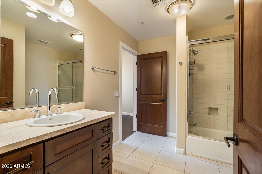 4931 N WOODMERE FAIRWAY 1005