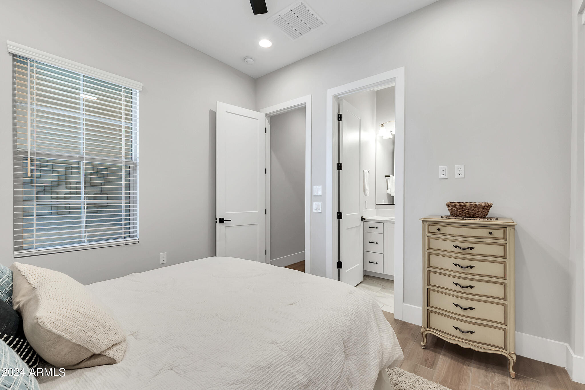 7259 E CAMINO SALIDA DEL SOL --