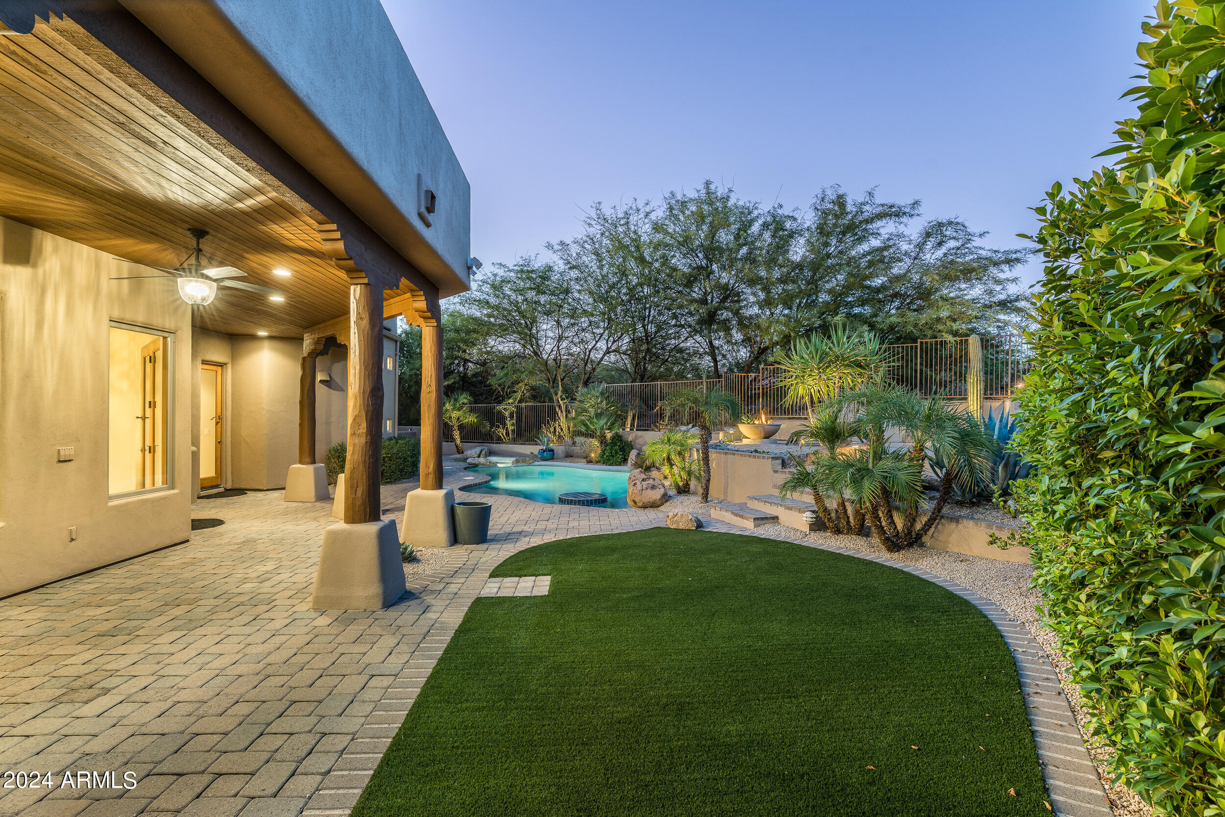10906 E SOUTHWIND Lane