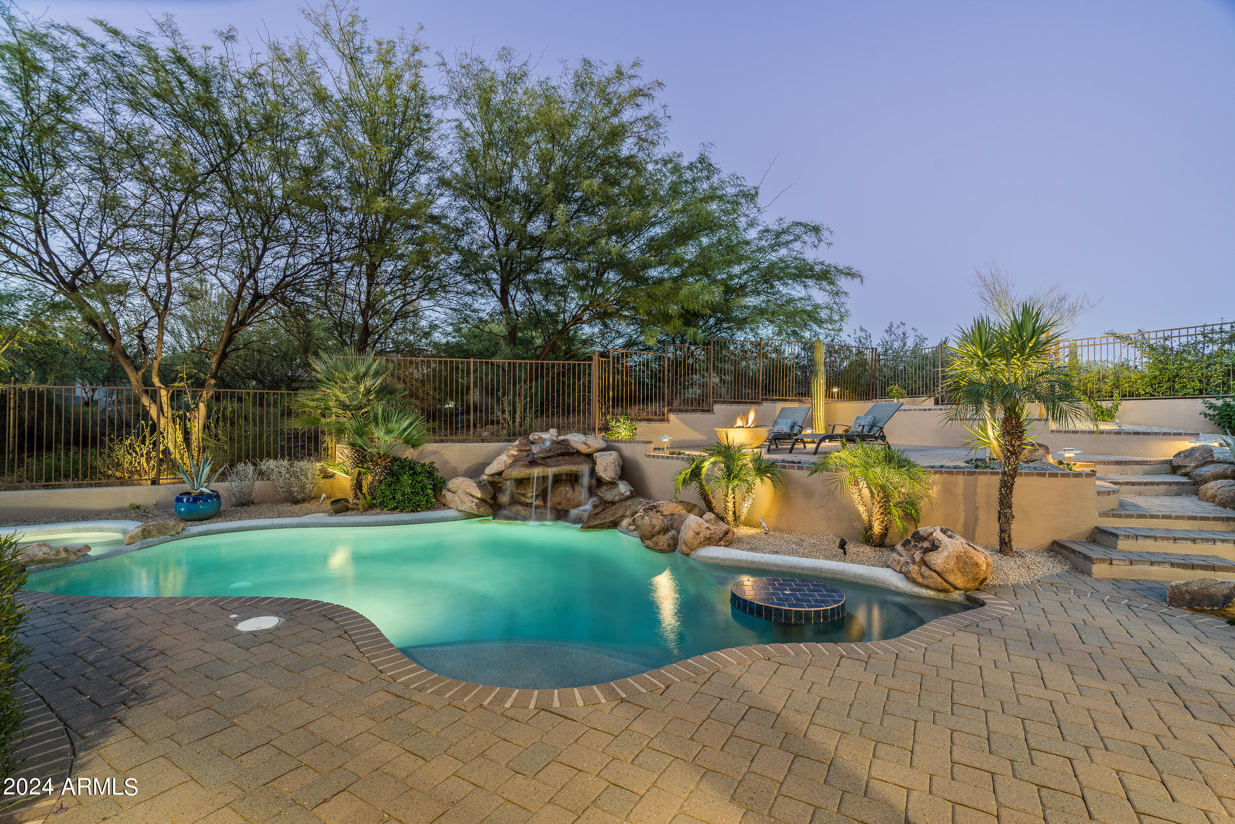 10906 E SOUTHWIND Lane