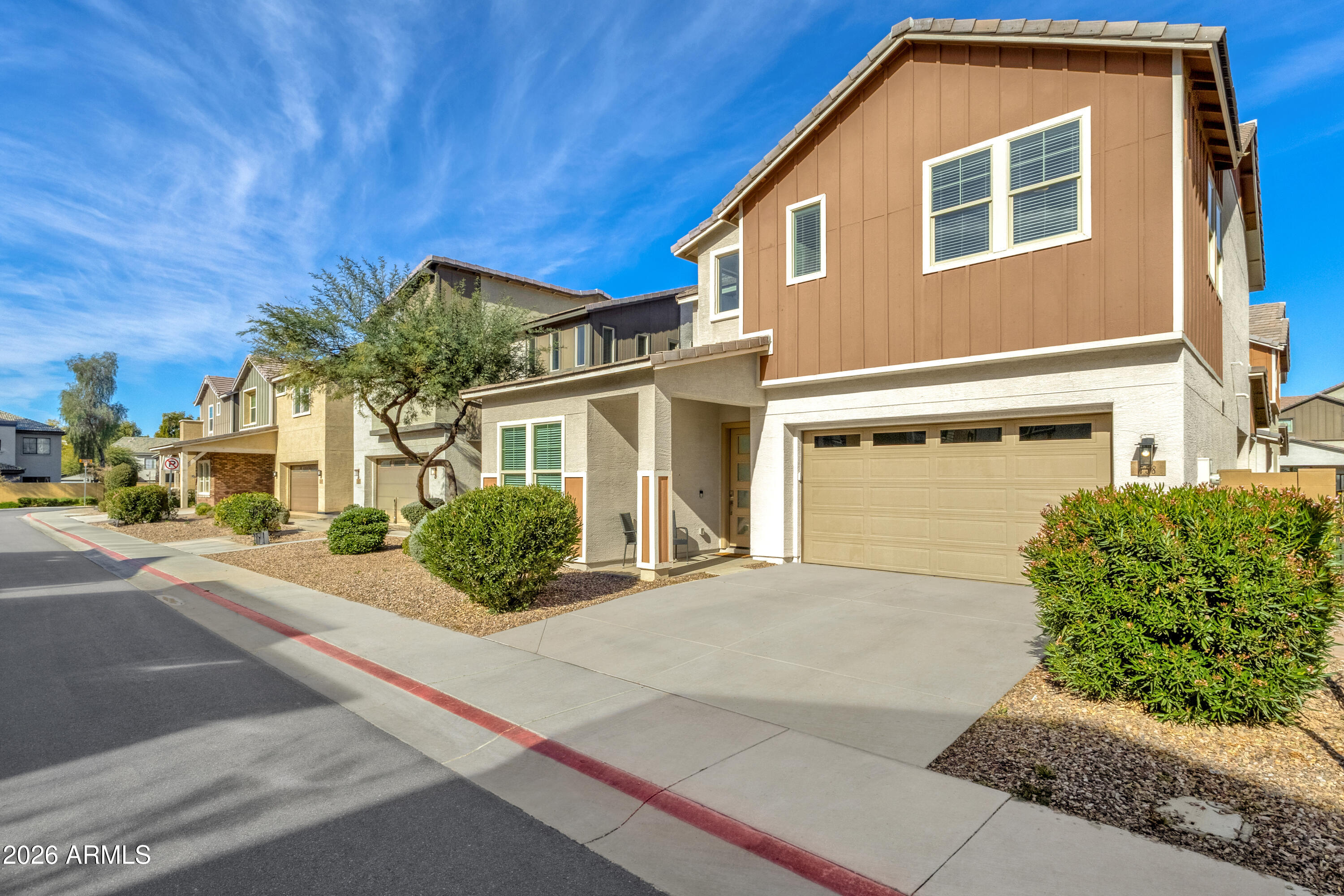 758 W WINCHESTER Drive
