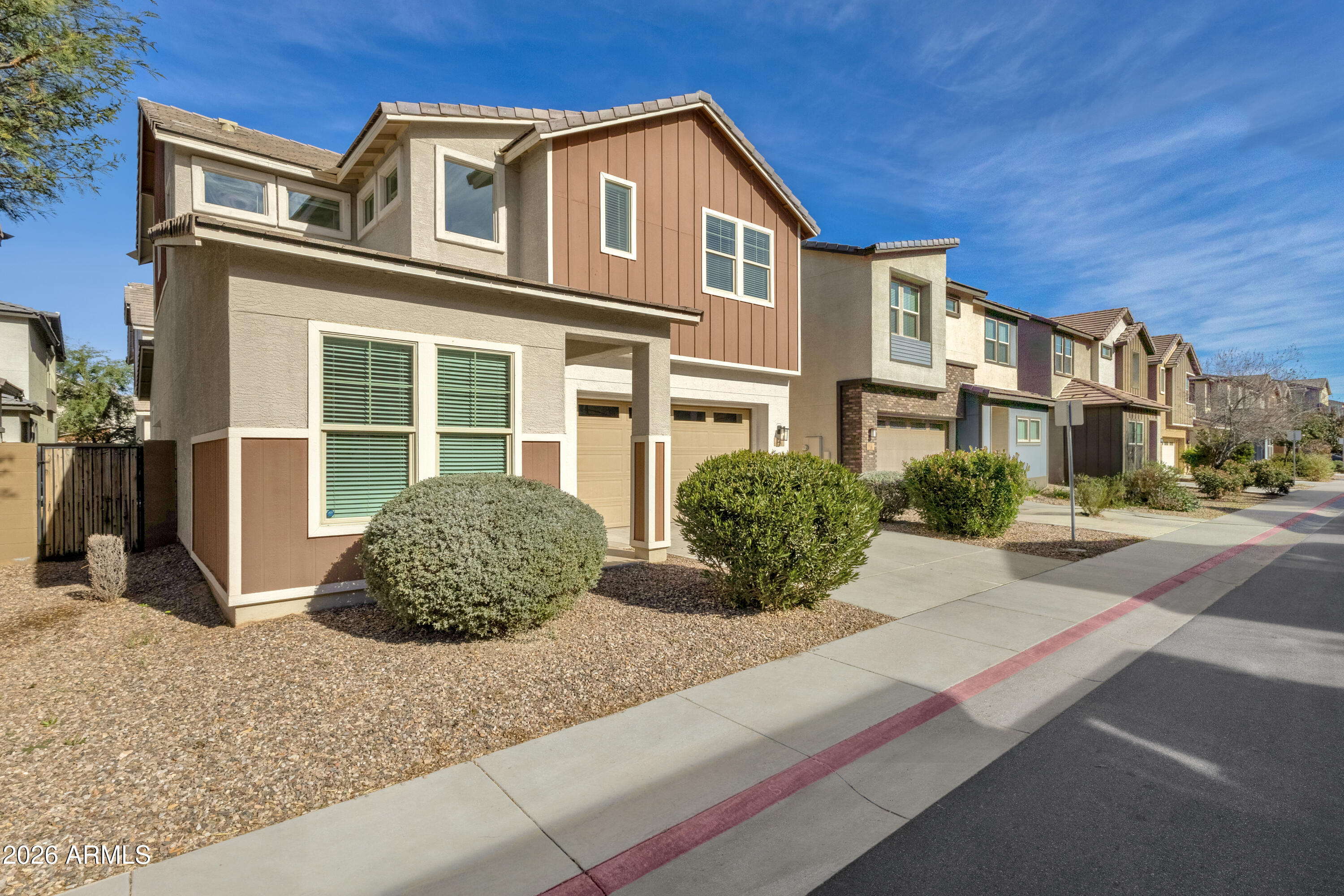 758 W WINCHESTER Drive