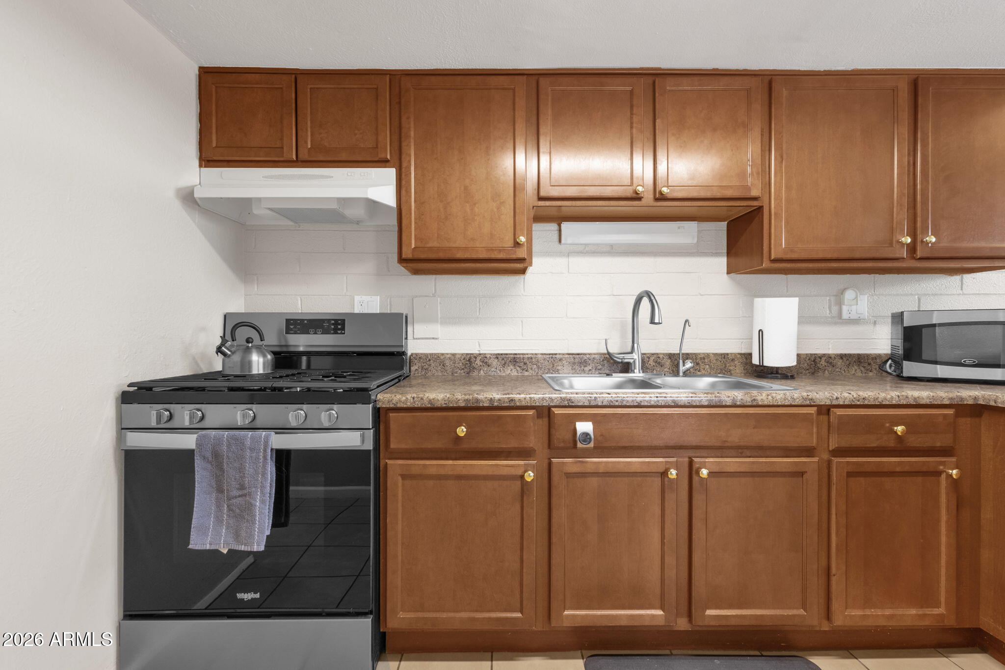 3202 N 67TH Place