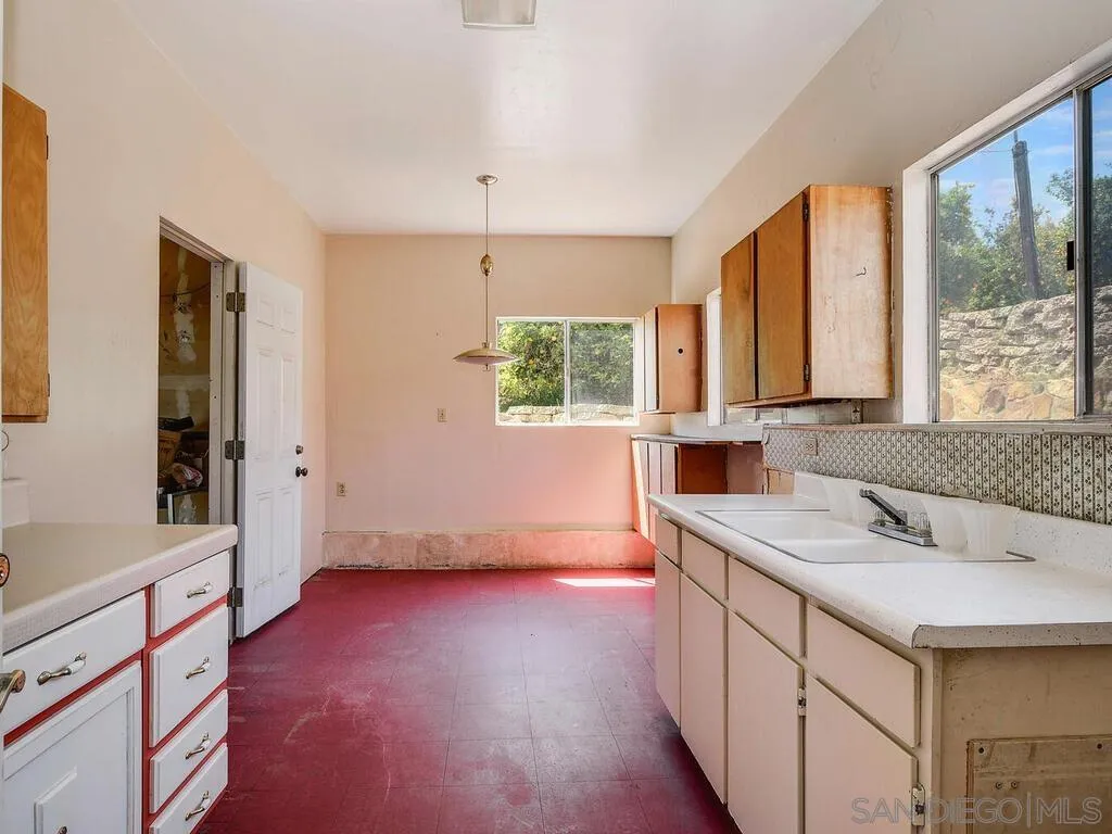 12040 Sierra Rojo Rd