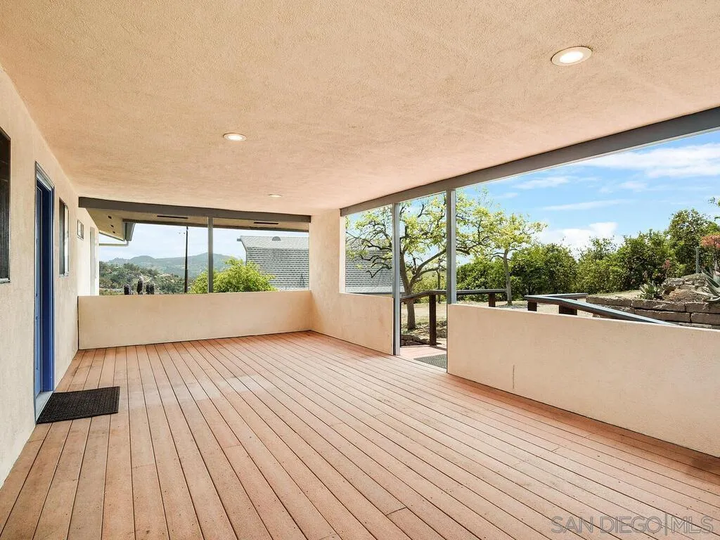 12040 Sierra Rojo Rd
