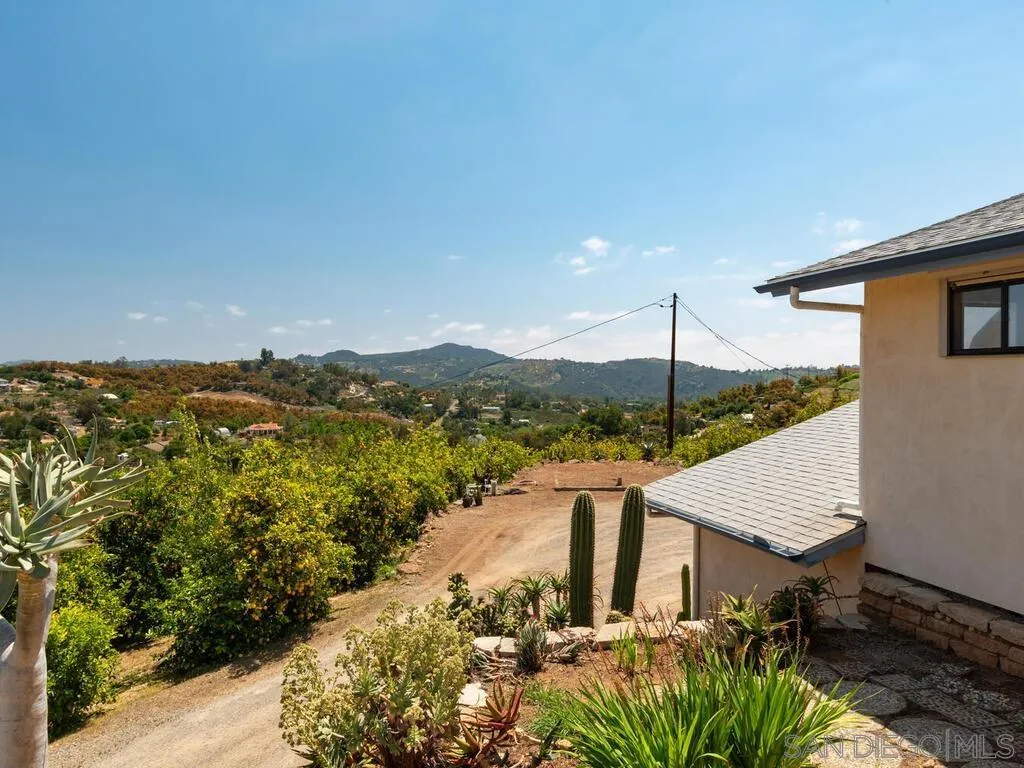 12040 Sierra Rojo Rd