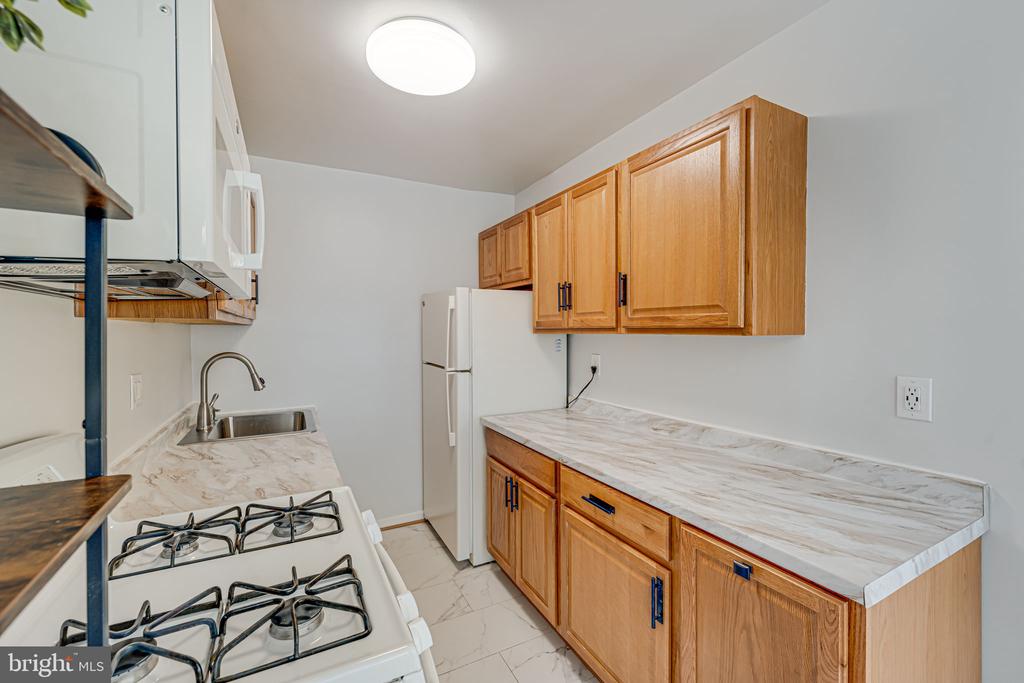 1200 S ARLINGTON RIDGE ROAD Unit: 714