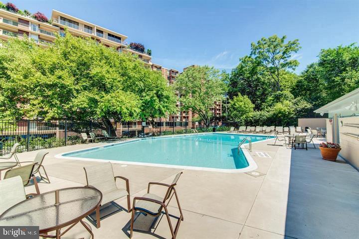1200 S ARLINGTON RIDGE ROAD Unit: 714