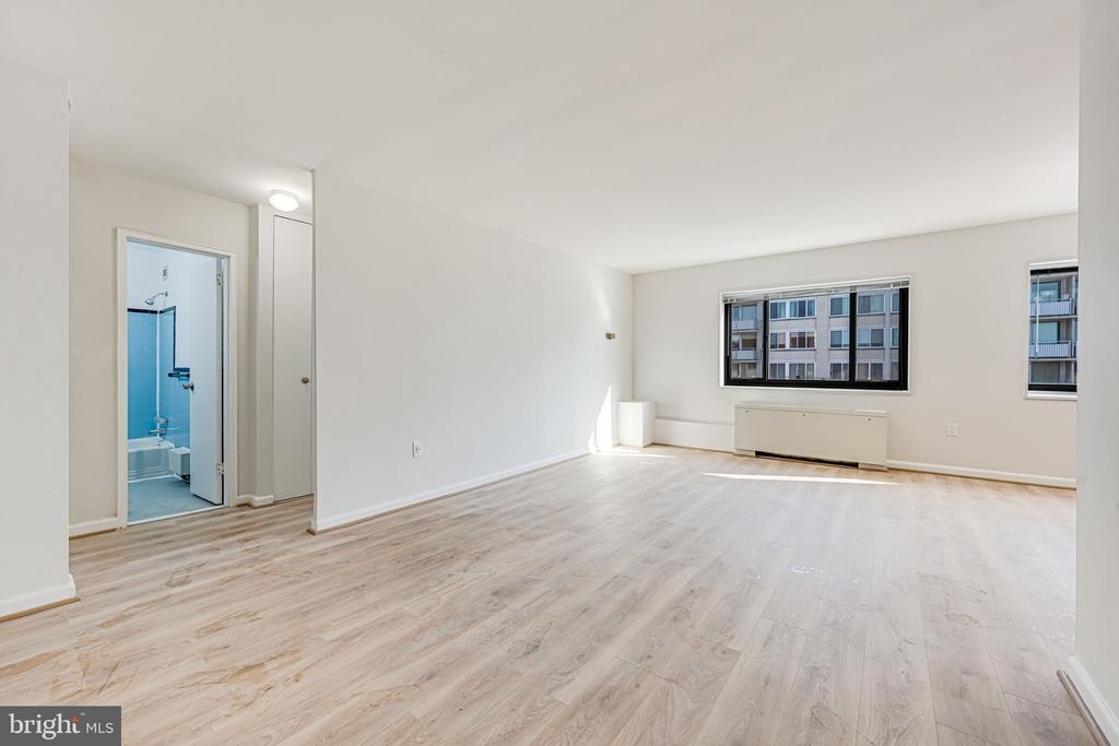 1200 S ARLINGTON RIDGE ROAD Unit: 714