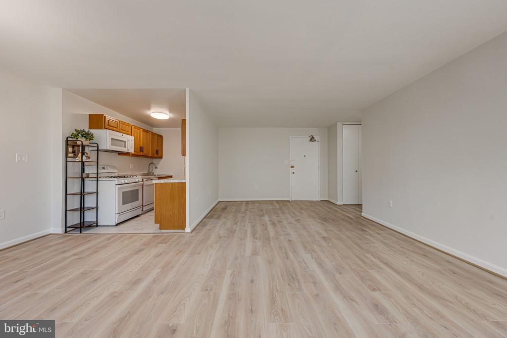 1200 S ARLINGTON RIDGE ROAD Unit: 714