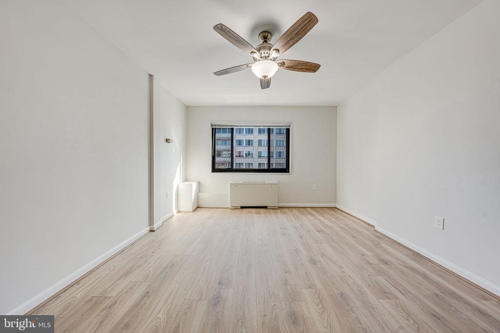 1200 S ARLINGTON RIDGE ROAD Unit: 714