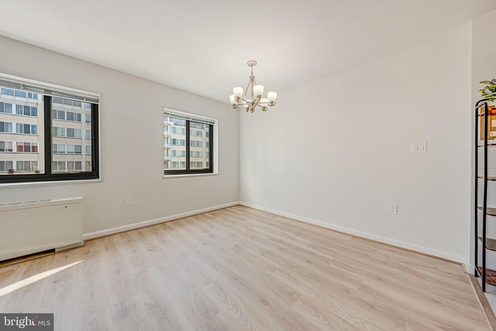 1200 S ARLINGTON RIDGE ROAD Unit: 714