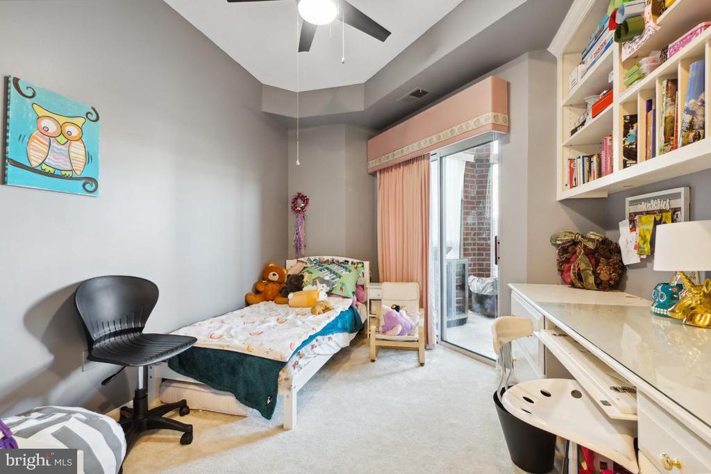 2151 JAMIESON AVENUE Unit: 402