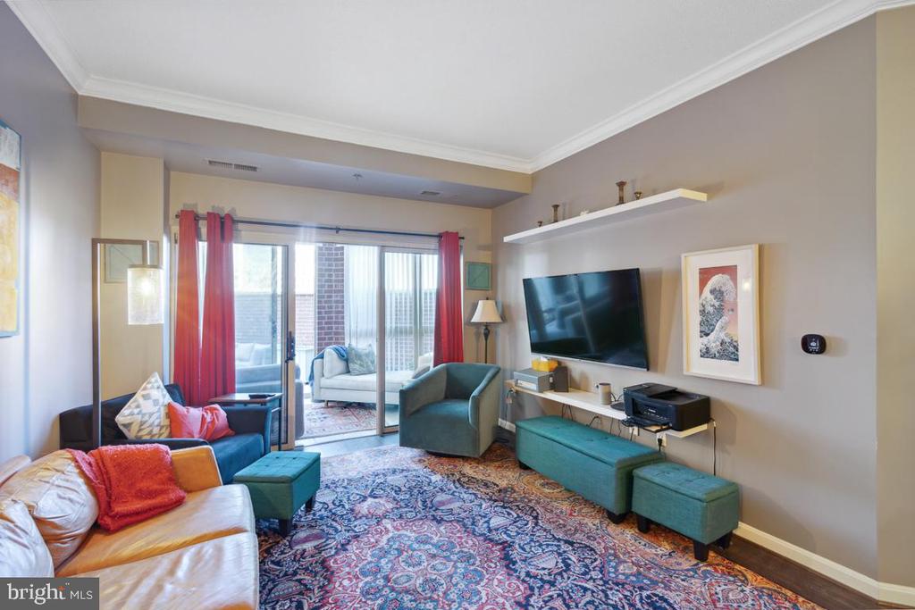 2151 JAMIESON AVENUE Unit: 402