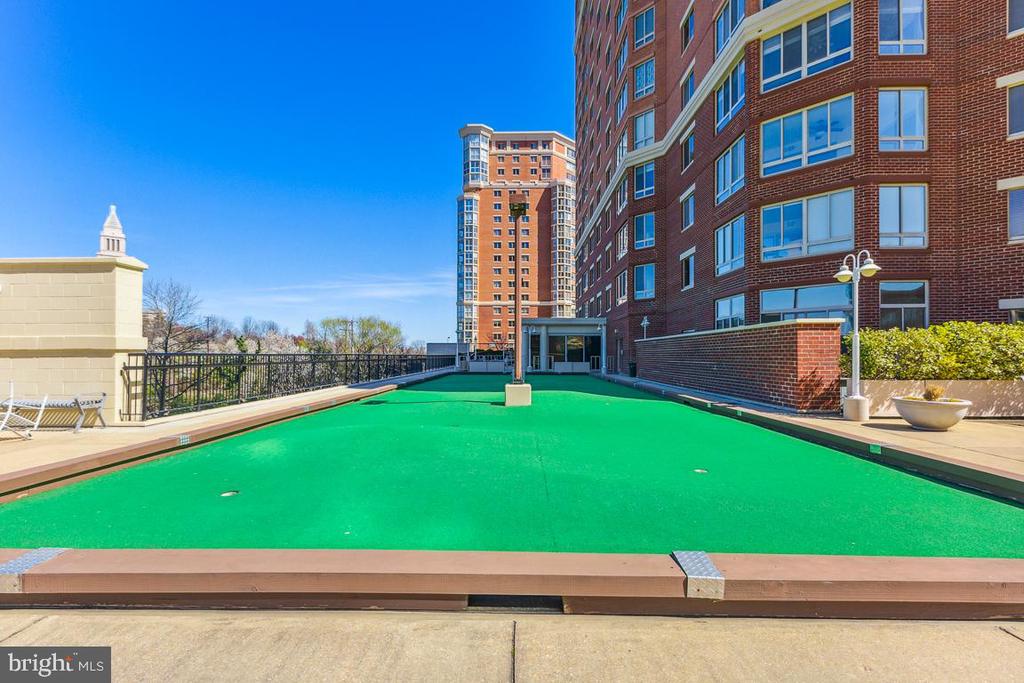 2151 JAMIESON AVENUE Unit: 402