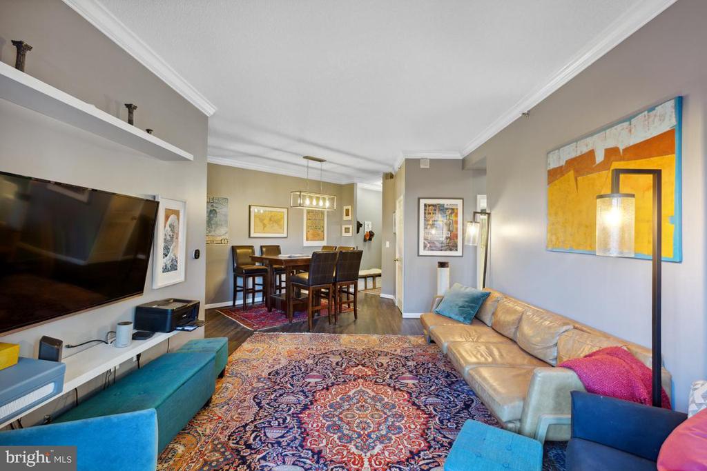 2151 JAMIESON AVENUE Unit: 402