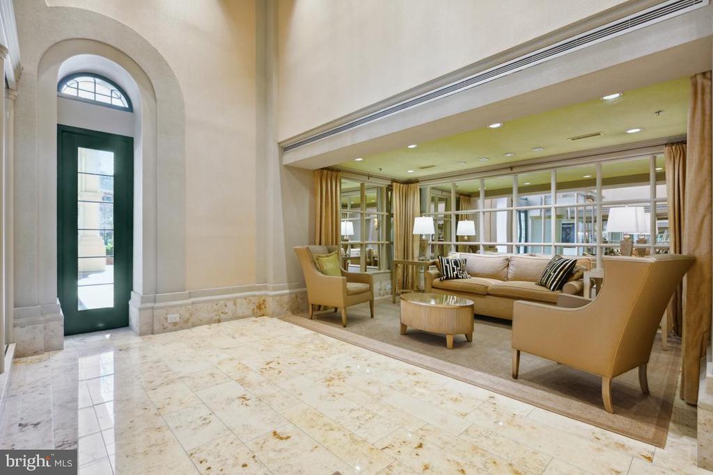 2151 JAMIESON AVENUE Unit: 402