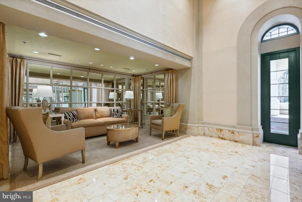 2151 JAMIESON AVENUE Unit: 402