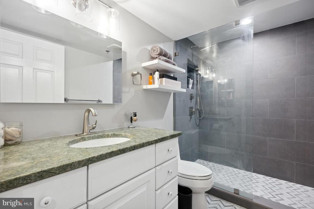 2151 JAMIESON AVENUE Unit: 402