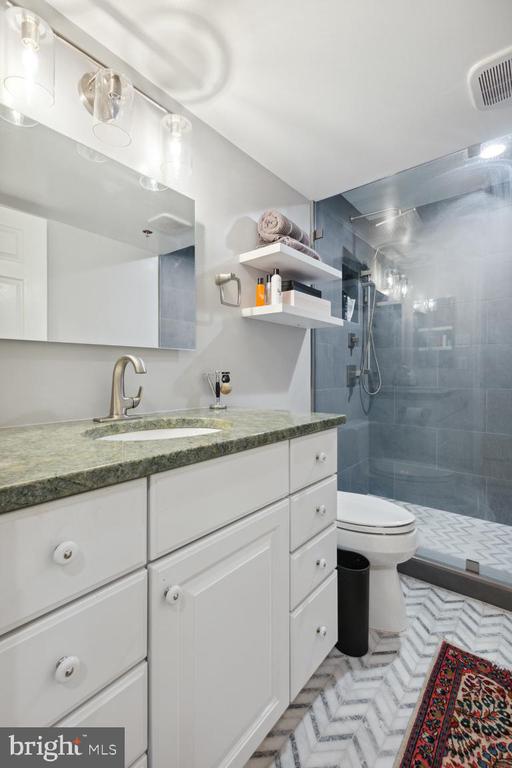 2151 JAMIESON AVENUE Unit: 402