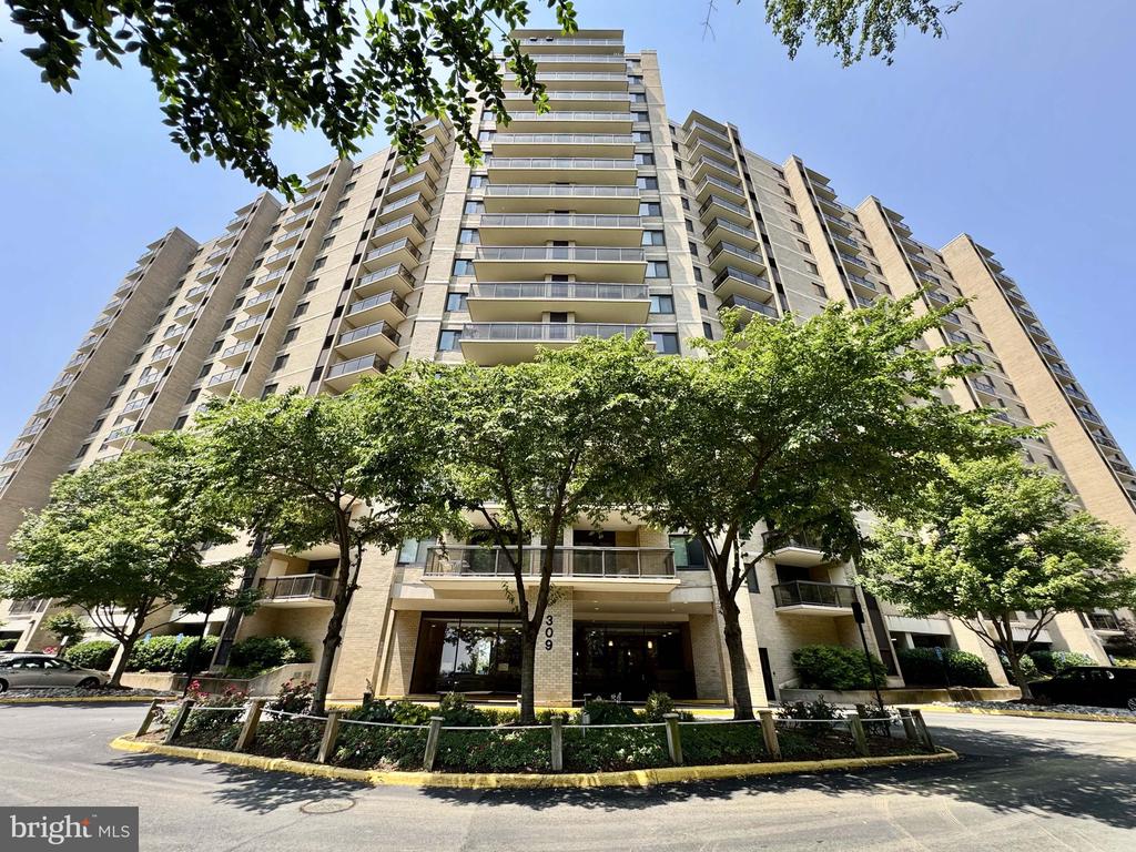 309 YOAKUM PARKWAY Unit: 1411