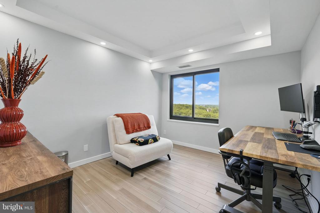 309 YOAKUM PARKWAY Unit: 1411