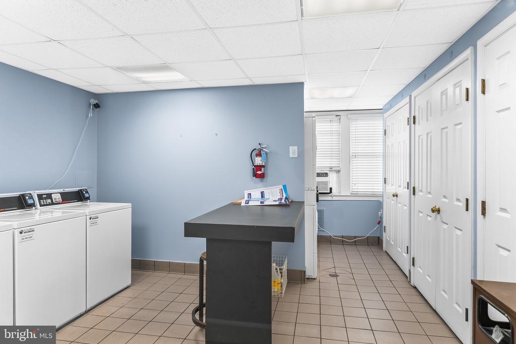 922 S WASHINGTON STREET Unit: 102