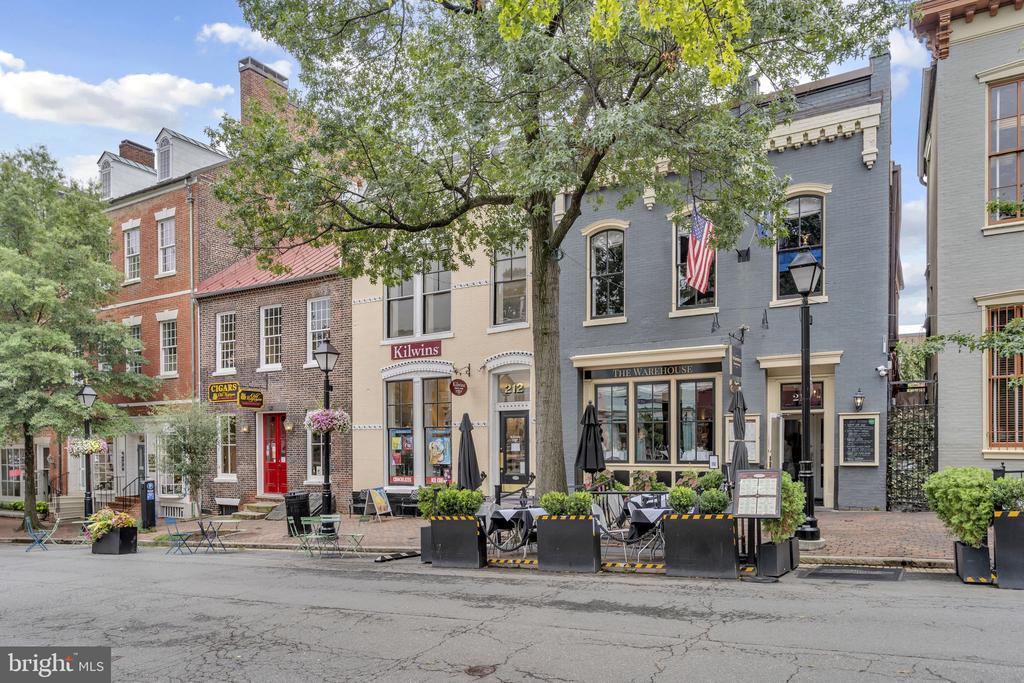 922 S WASHINGTON STREET Unit: 102