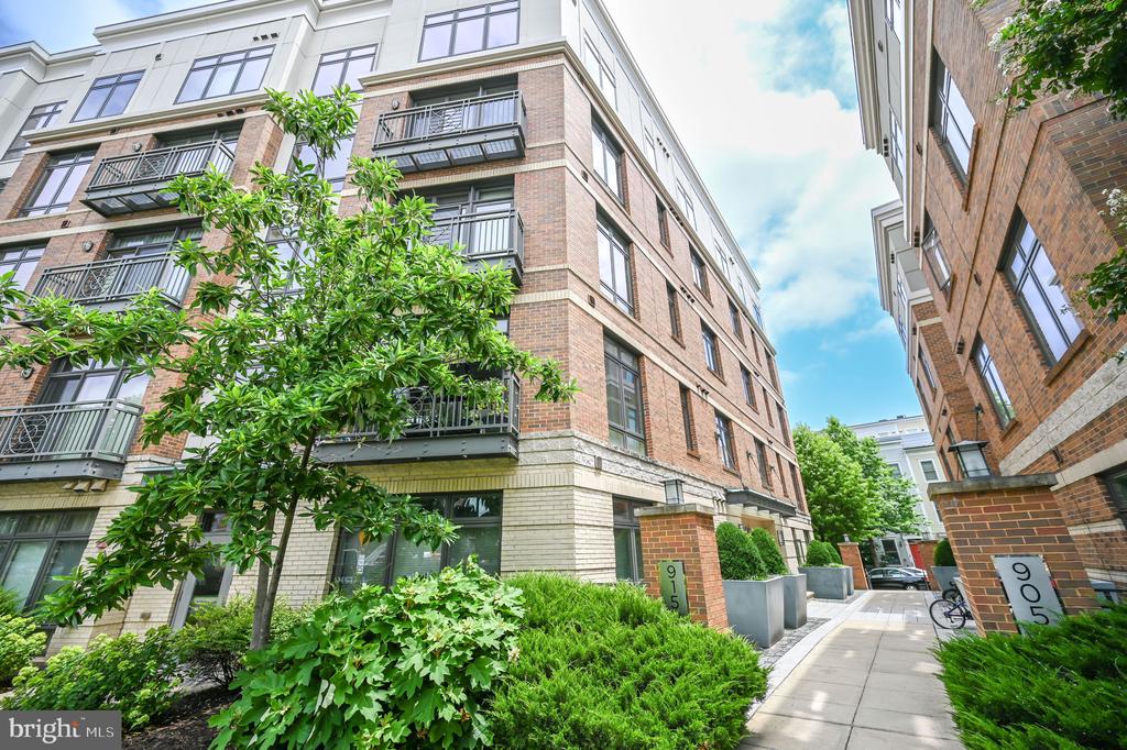 915 N PATRICK STREET Unit: 507