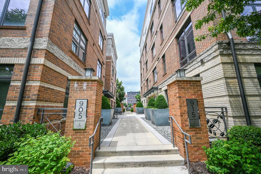 915 N PATRICK STREET Unit: 507