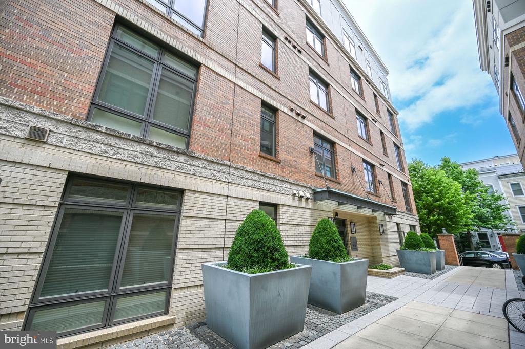915 N PATRICK STREET Unit: 507