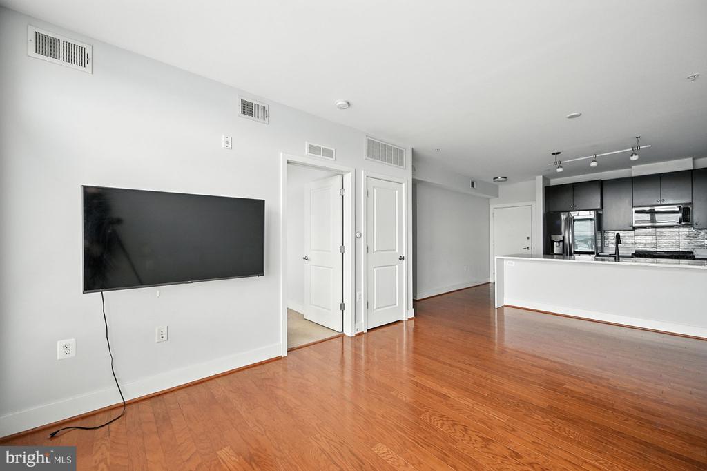 915 N PATRICK STREET Unit: 507