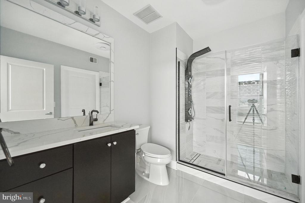 915 N PATRICK STREET Unit: 507