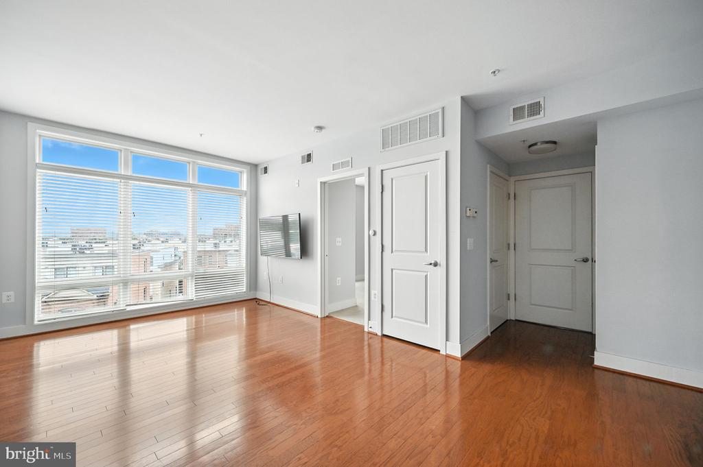 915 N PATRICK STREET Unit: 507