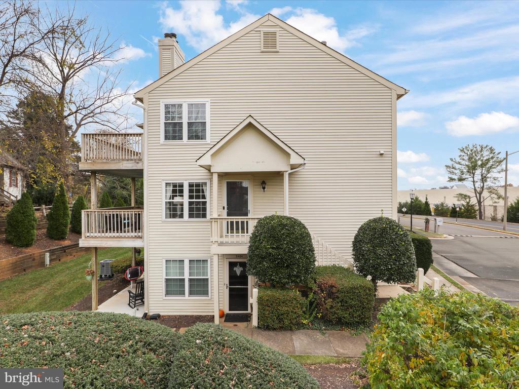 708 CEDAR CREST DRIVE