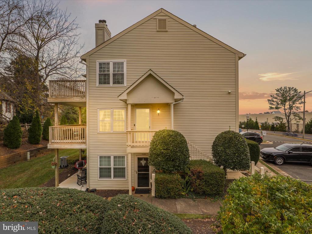 708 CEDAR CREST DRIVE