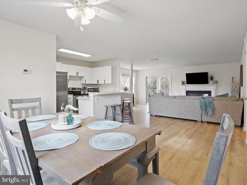 708 CEDAR CREST DRIVE