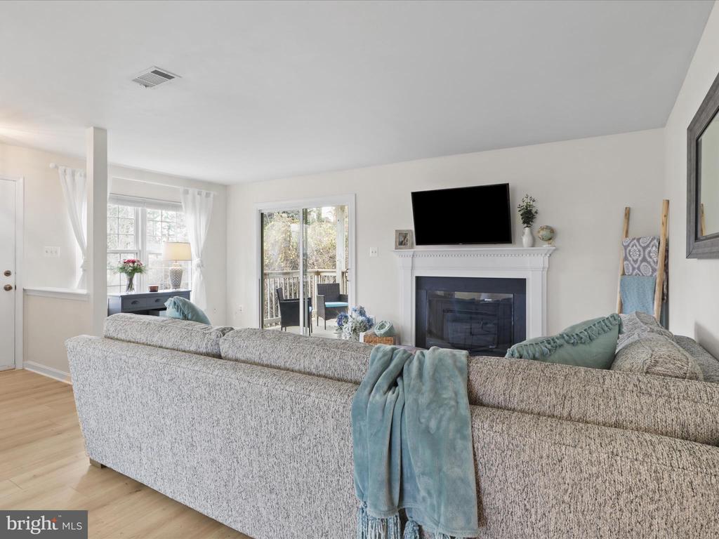 708 CEDAR CREST DRIVE