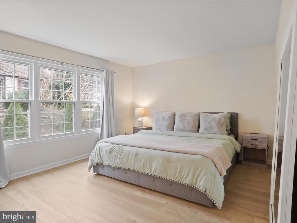 708 CEDAR CREST DRIVE