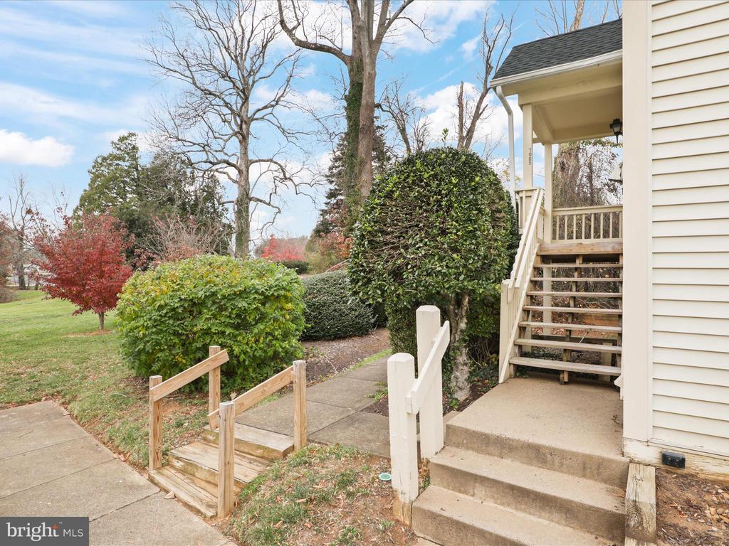 708 CEDAR CREST DRIVE