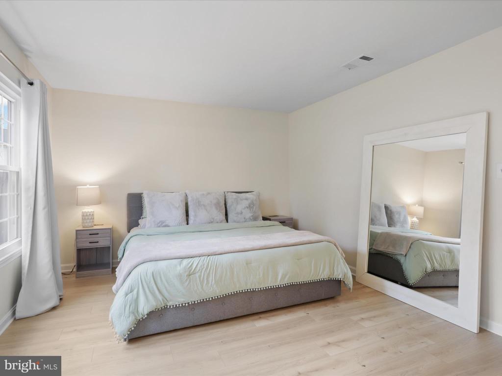 708 CEDAR CREST DRIVE